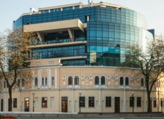 Охранник выгнал девушку с ДЦП из «Афин»: нардеп готовит заявление в полицию