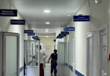Врачи рассказали о состоянии сбитого джипом младенца (видео)