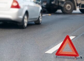 В Одессе на поселке Котовского произошло серьезное ДТП с пострадавшими (видео)