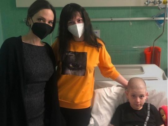Анджеліна Джолі відвідала онкохворого хлопчика з&nbsp;України