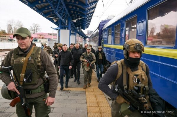 В Киев прибыли лидеры Польши и стран Балтии В Киев прибыли лидеры Польши и стран Балтии