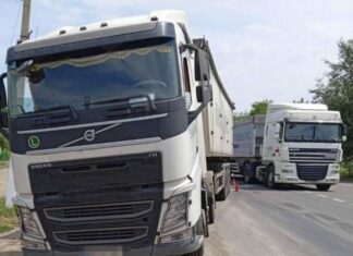 Погиб под колесами фуры: на трассе Одесса-Рени случилось смертельное ДТП