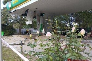 В Одессе на заправке произошел взрыв: под завалами ищут человека В Одессе на заправке произошел взрыв: под завалами ищут человека