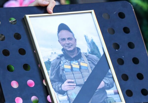 В Одессе простились с двумя погибшими в Донецкой области военными В Одессе простились с двумя погибшими в Донецкой области военными