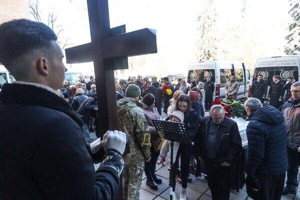 В Одессе простились с двумя погибшими в Донецкой области военными В Одессе простились с двумя погибшими в Донецкой области военными