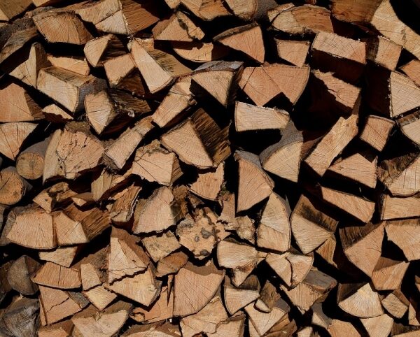 Какими дровами лучше топить печку в бане