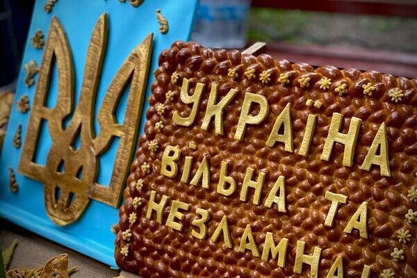 Борщ с бычками у библиотеки и концерт в Горсаду: как одесситы отмечали День независимости Борщ с бычками у библиотеки и концерт в Горсаду: как одесситы отмечали День независимости