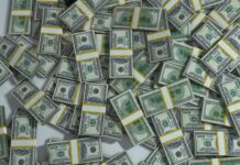 Курс валют в Украине 19 августа 2023: сколько стоит доллар и евро