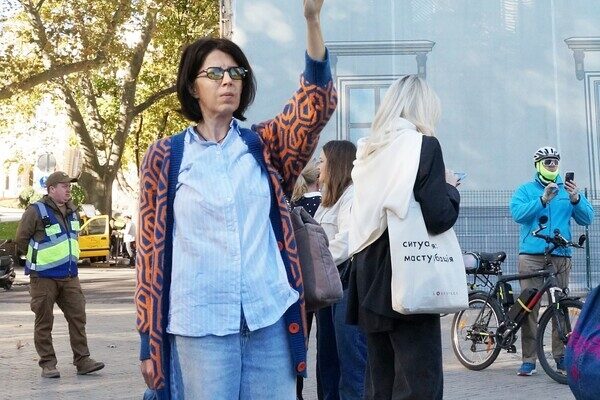 Одесситы снова вышли на протест против неуместных во время войны тендеров Одесситы снова вышли на протест против неуместных во время войны тендеров