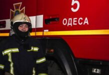 На Пересыпи ночью загорелся жилой дом