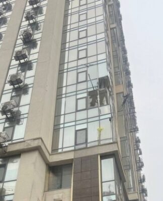 Атака Одессы: обломки ракеты повредили недострой, пострадали несколько высоток