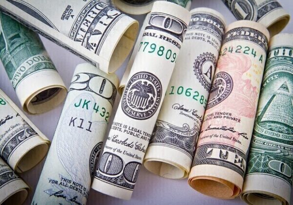 Курс валют в Украине 20 марта 2024 года: сколько стоит доллар и евро