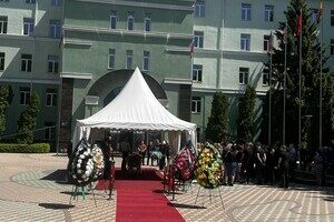 Погибли от российского удара: в Одессе простились с проректором МГУ Борисом Васильевым и собакой Кетти Погибли от российского удара: в Одессе простились с проректором МГУ Борисом Васильевым и собакой Кетти