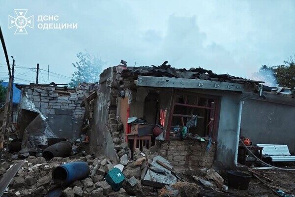 Ночной обстрел Одесской области: в Белгороде-Днестровском пострадал мужчина Ночной обстрел Одесской области: в Белгороде-Днестровском пострадал мужчина