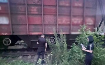 Залезла на крышу поезда: в Одесском районе травмировалась 13-летняя девочка