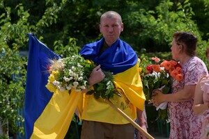 На Одесчину после почти двух лет плена вернулся защитник Украины На Одесчину после почти двух лет плена вернулся защитник Украины