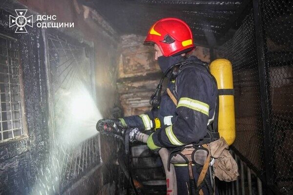 В Приморском районе Одессы горела квартира: пострадал мужчина В Приморском районе Одессы горела квартира: пострадал мужчина