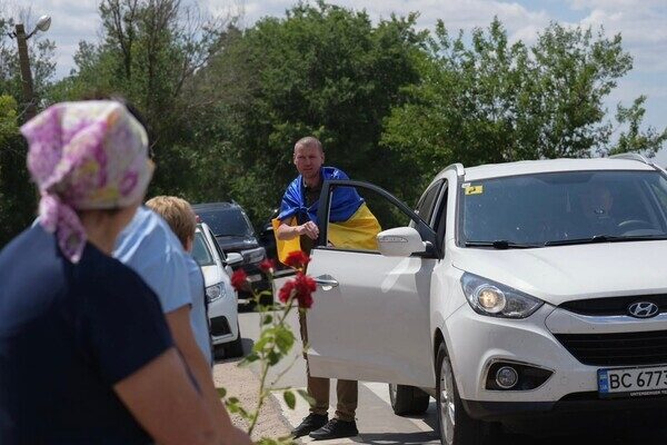 На Одесчину после почти двух лет плена вернулся защитник Украины На Одесчину после почти двух лет плена вернулся защитник Украины