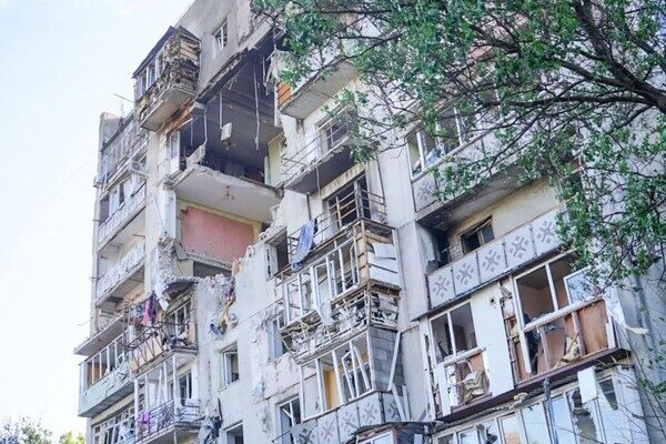 Ночной дроновый удар по многоэтажке: под завалами обнаружили погибшего Ночной дроновый удар по многоэтажке: под завалами обнаружили погибшего