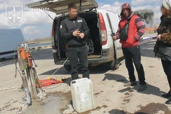 Ремонт причала в Одесской области: разворовали 2,3 миллиона гривен Ремонт причала в Одесской области: разворовали 2,3 миллиона гривен