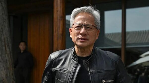 Глава Nvidia выразил разочарование запретом на чипы ИИ в Китае Глава Nvidia выразил разочарование запретом на чипы ИИ в Китае