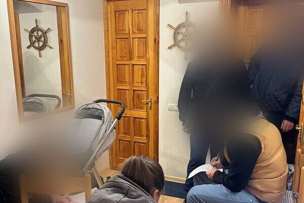 Артефакт за 40 тысяч гривен: житель Одесчины пытался продать реликвию времен Римской империи Артефакт за 40 тысяч гривен: житель Одесчины пытался продать реликвию времен Римской империи