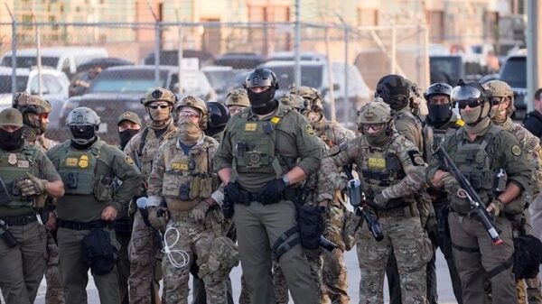Трамп направил 300 военных в Чикаго для борьбы с протестами Трамп направил 300 военных в Чикаго для борьбы с протестами