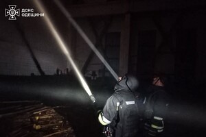 Ночной удар по югу Одесчины: есть повреждение депо и пострадавший (обновлено) Ночной удар по югу Одесчины: есть повреждение депо и пострадавший (обновлено)
