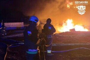 Ночной удар по югу Одесчины: есть повреждение депо и пострадавший (обновлено) Ночной удар по югу Одесчины: есть повреждение депо и пострадавший (обновлено)