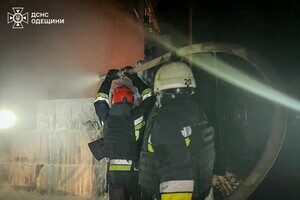 Ночной удар по югу Одесчины: есть повреждение депо и пострадавший (обновлено) Ночной удар по югу Одесчины: есть повреждение депо и пострадавший (обновлено)