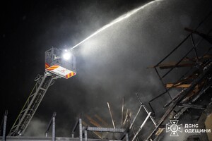 РФ нанесла удар по многоэтажке в Одесском районе: пострадал мужчина РФ нанесла удар по многоэтажке в Одесском районе: пострадал мужчина